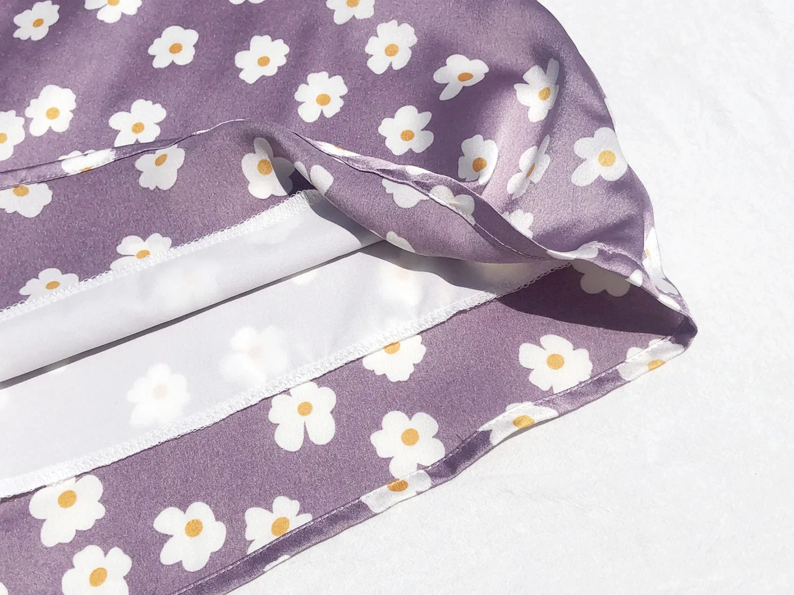 High Waist Mini Skirt with Casual Ditsy Floral Print in Satin Fabric