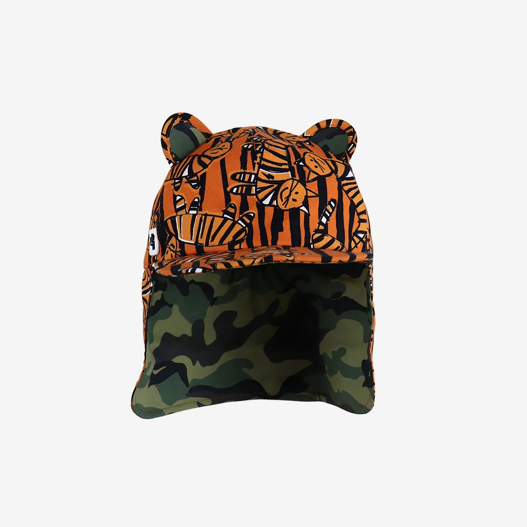 Kids Cub sun hat with neck flap: Tiger King