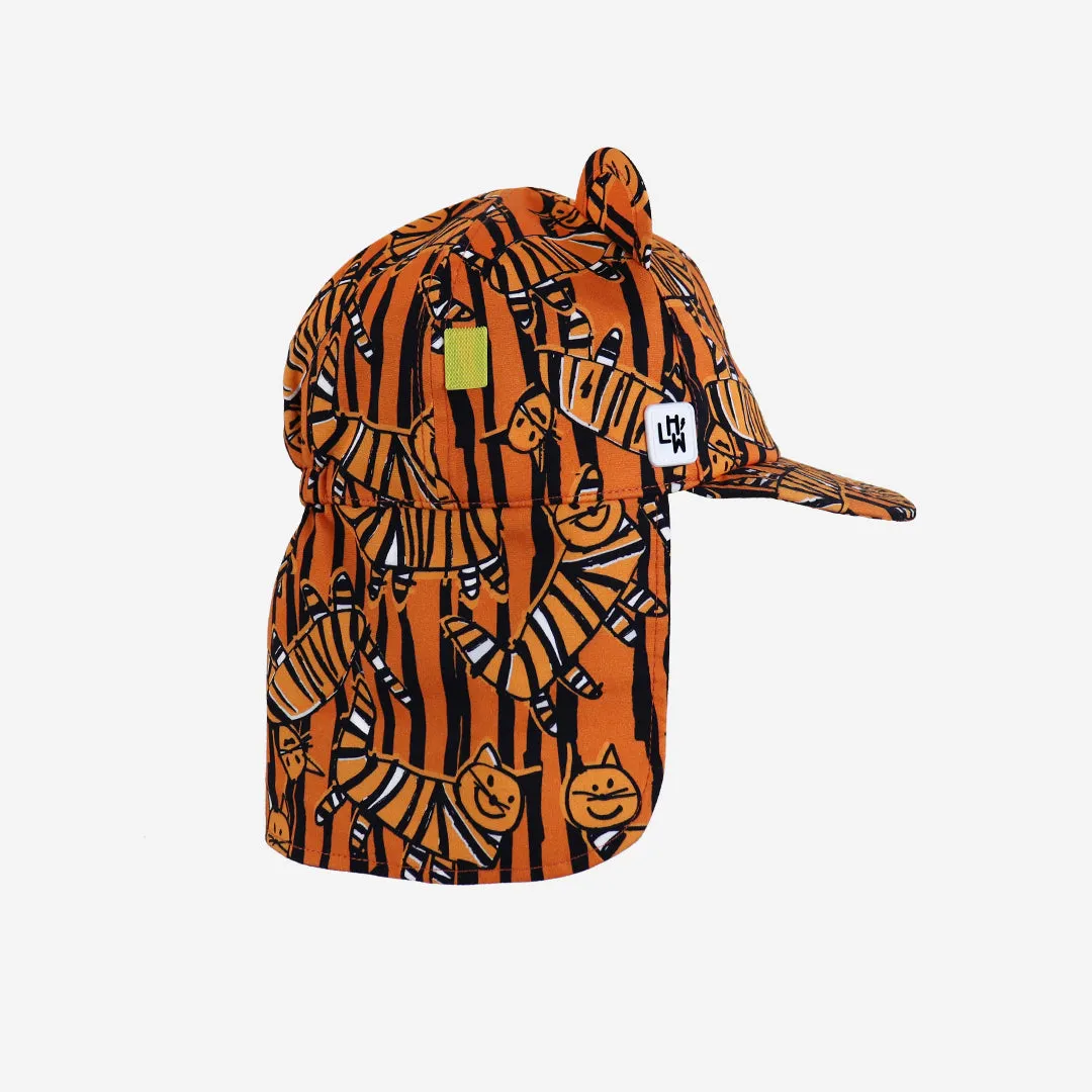 Kids Cub sun hat with neck flap: Tiger King