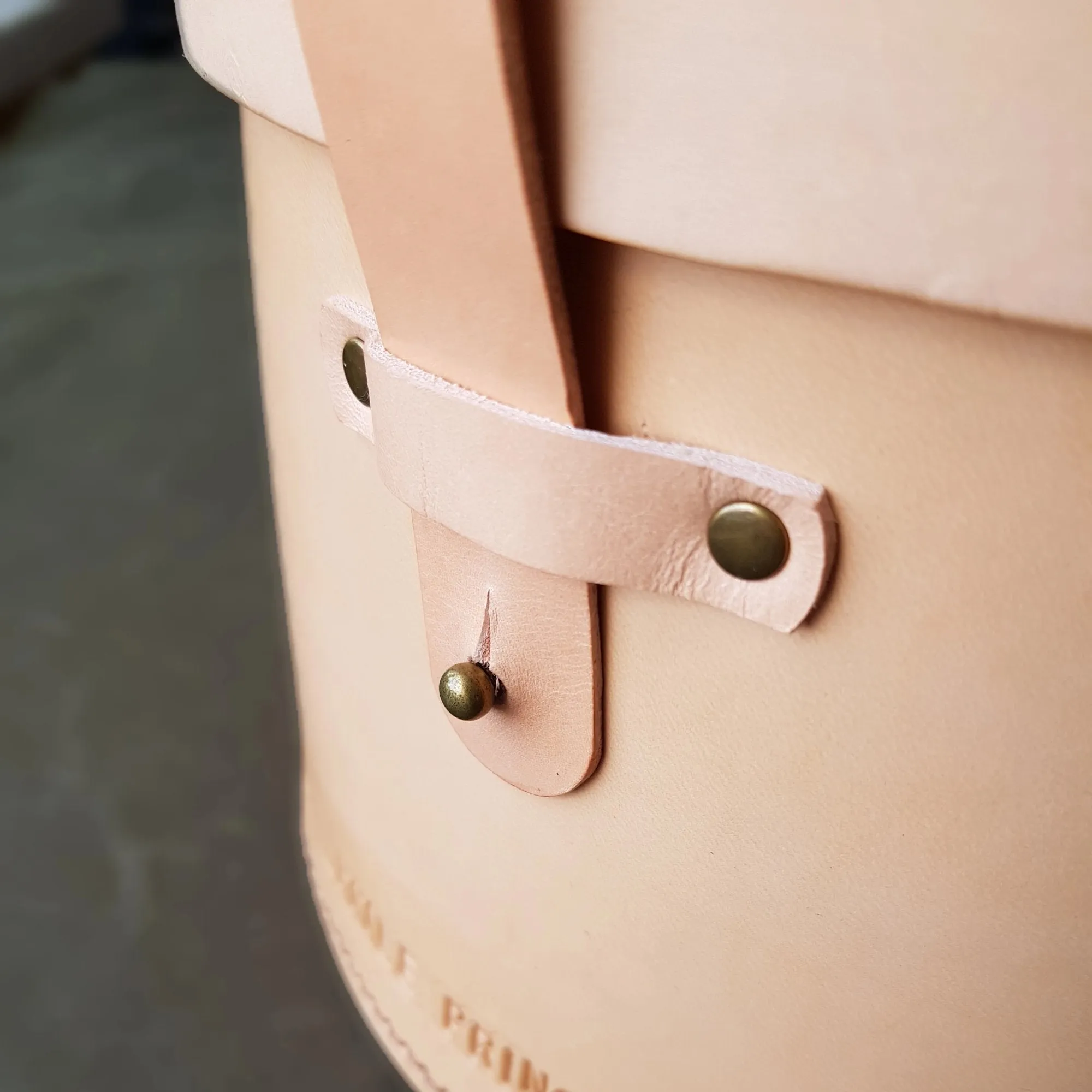 LEATHER HAT BOX / HANDMADE STORAGE BOX