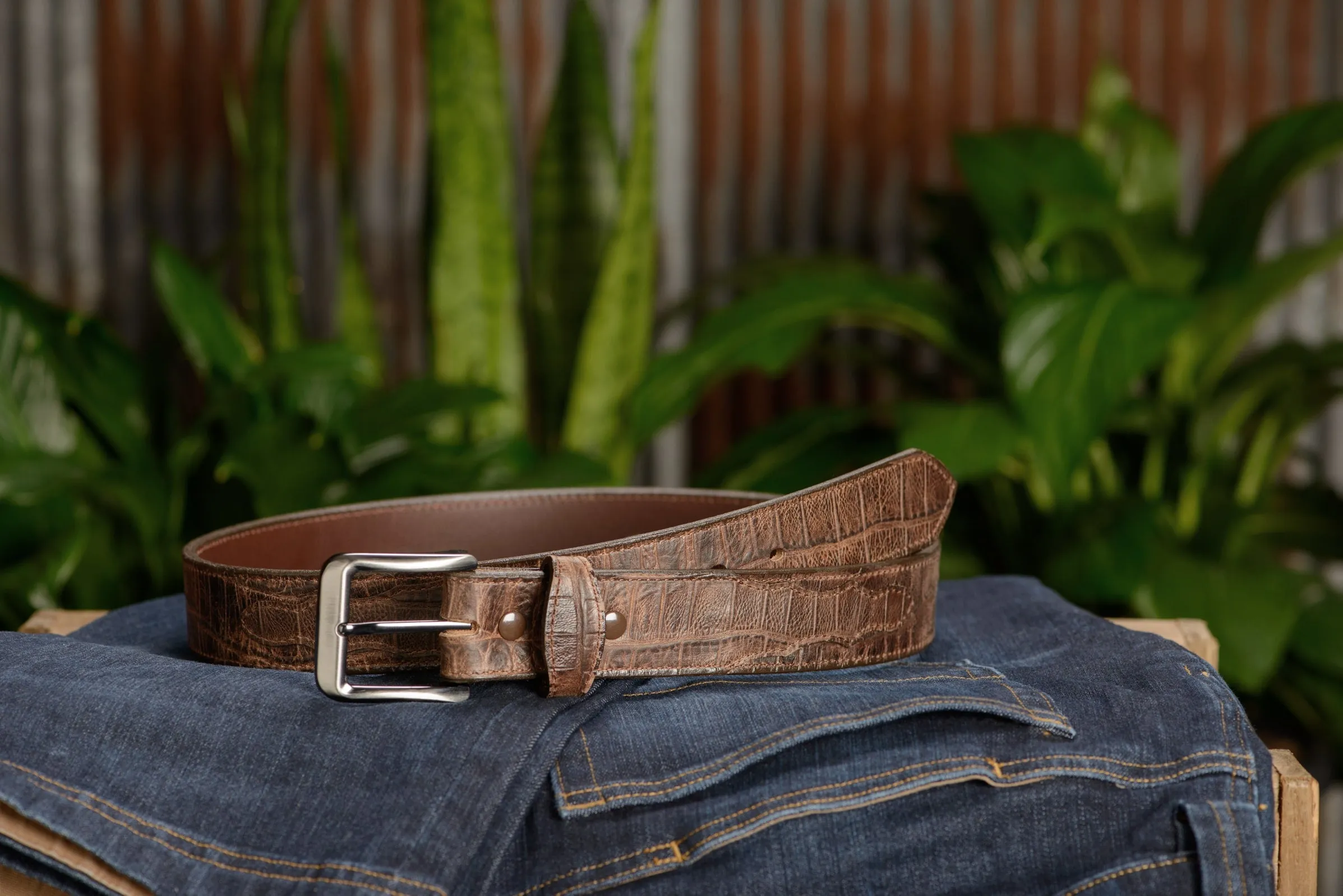 The Chomper: Men's Brown Stitched Alligator Design Leather Belt 1.50"
