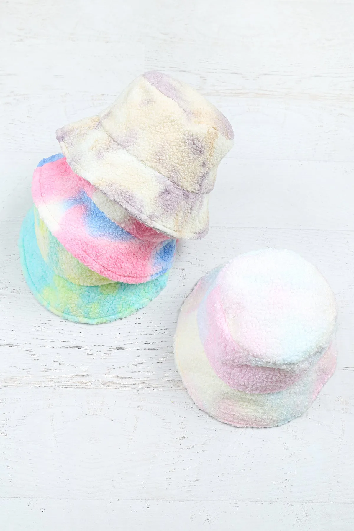 TIE DYE FUZZY FLEECE BUCKET HAT