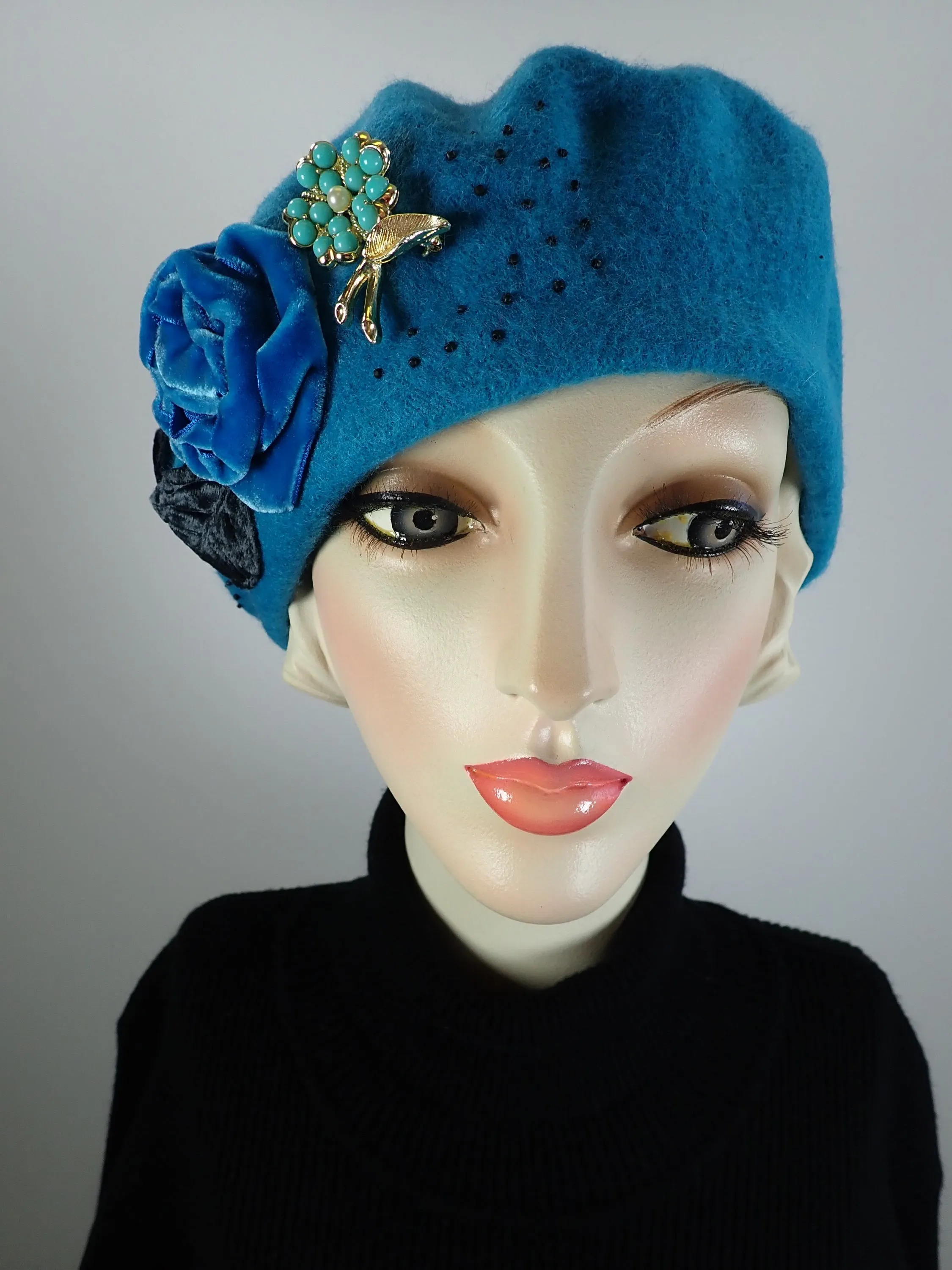 Womens Teal beret Hat. French Beret Hat. Felted Wool tam hat. Womens soft Casual Hat. Classic teal beret for women. Warm travel hat tam